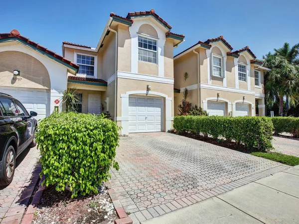 11705 nw 47th dr coral springs1
