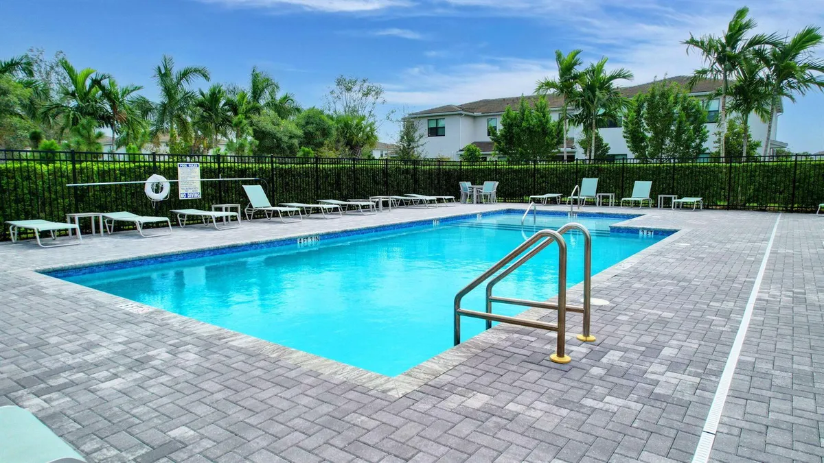 Pool 2