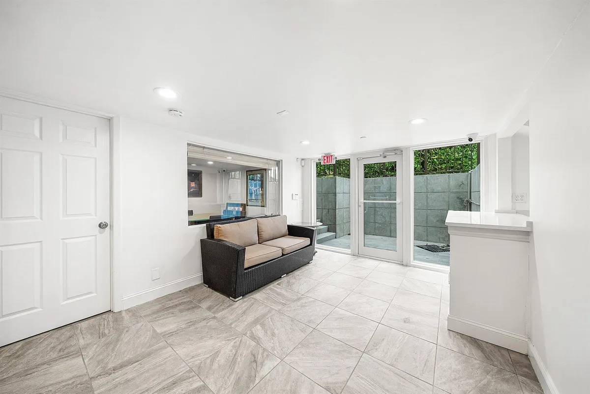 027-112Southeast10thStreet-DelrayBeach-F
