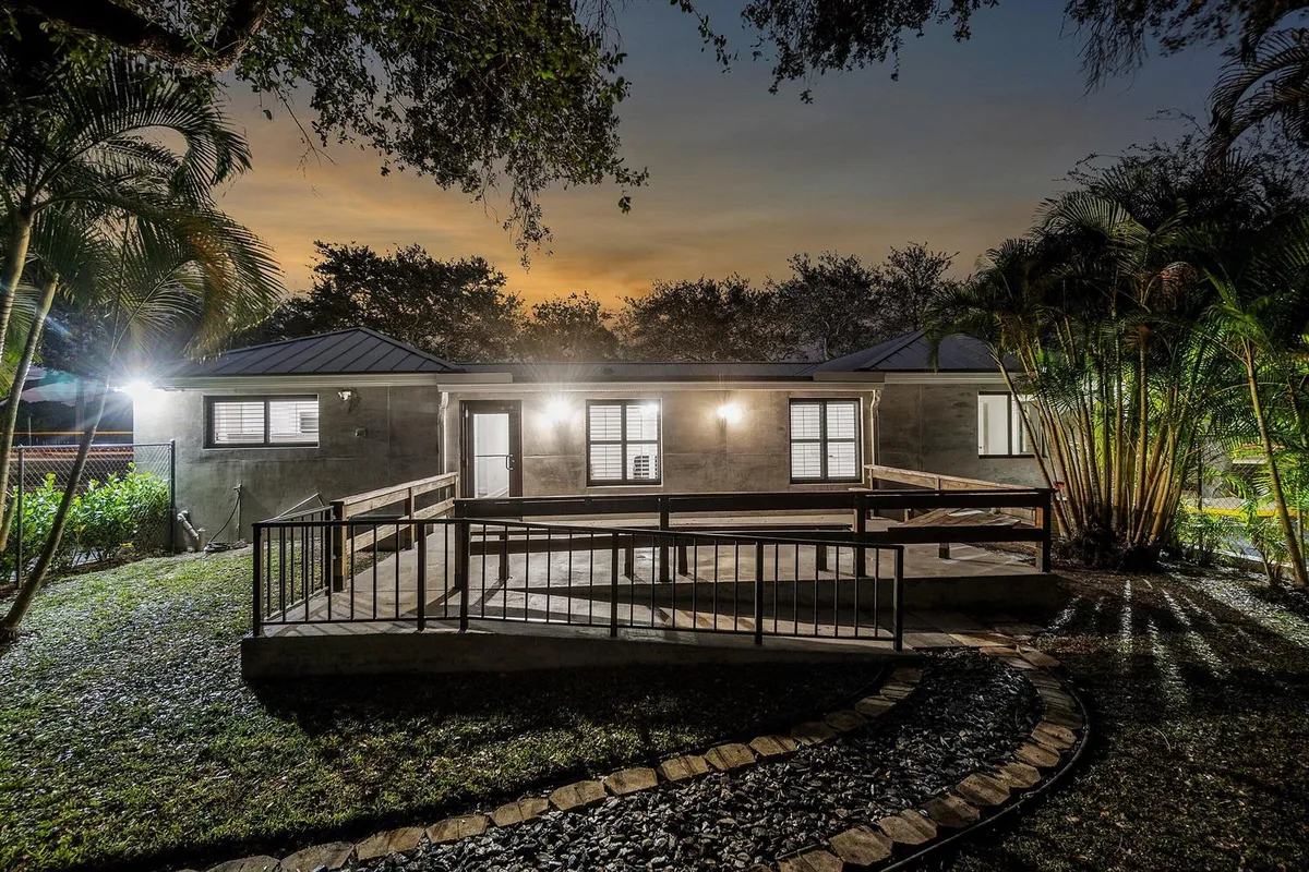 048-112Southeast10thStreet-DelrayBeach-F
