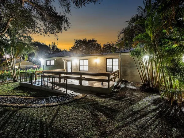049-112Southeast10thStreet-DelrayBeach-F