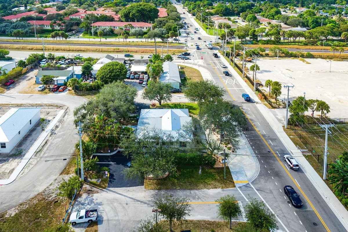 037-112Southeast10thStreet-DelrayBeach-F