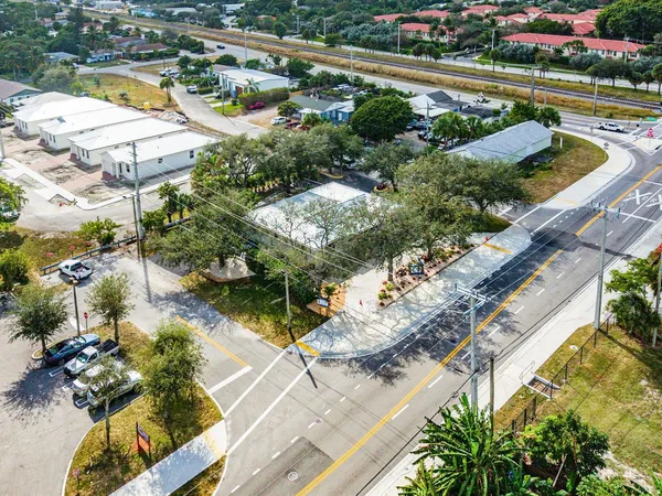 033-112Southeast10thStreet-DelrayBeach-F