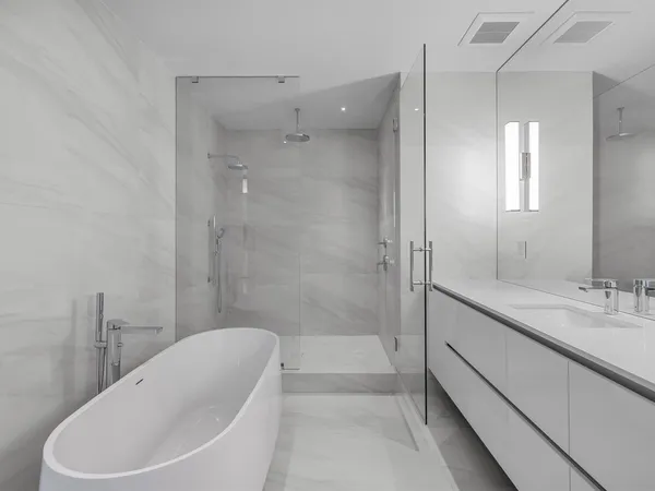 Separate Tub & Shower