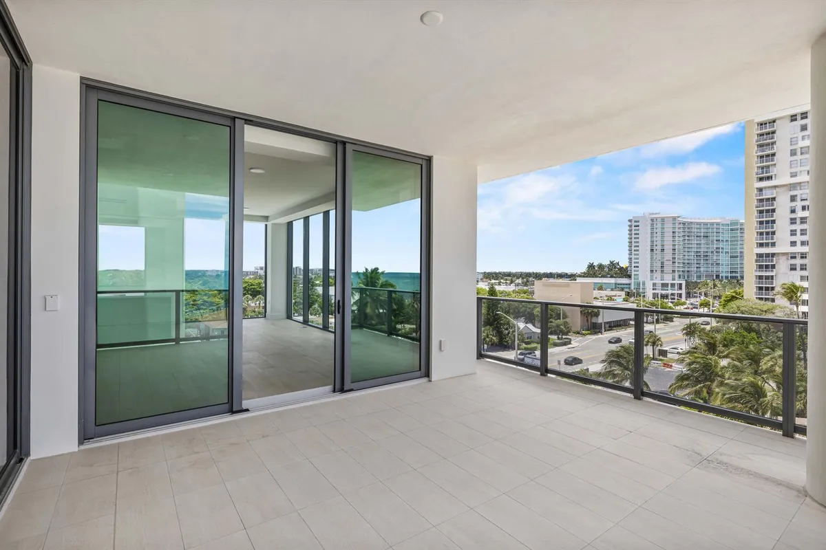 City & Ocean Views