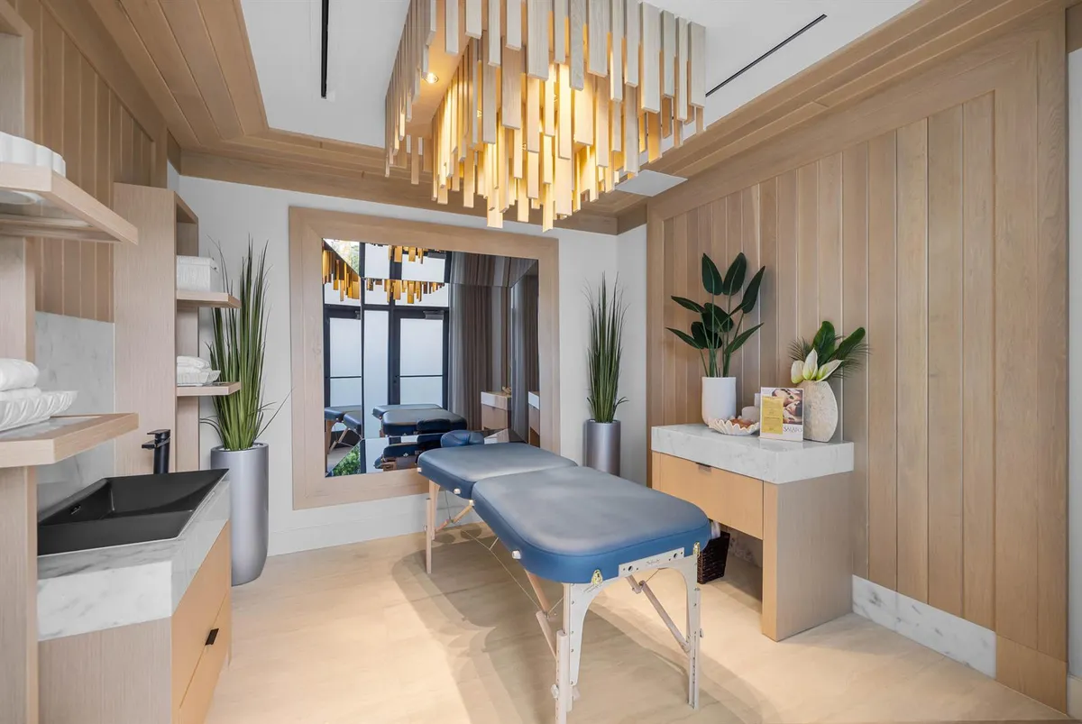 Salato Spa Room