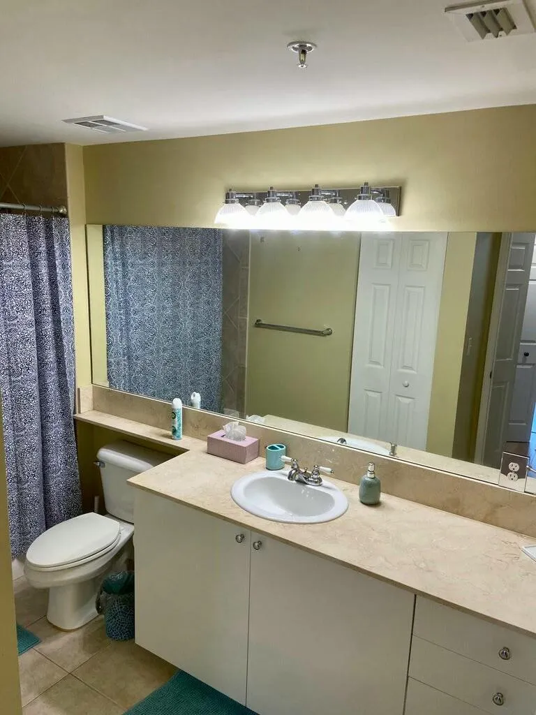 2nd Bathroom