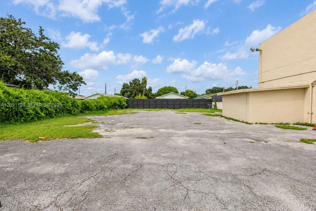 Property Image 12