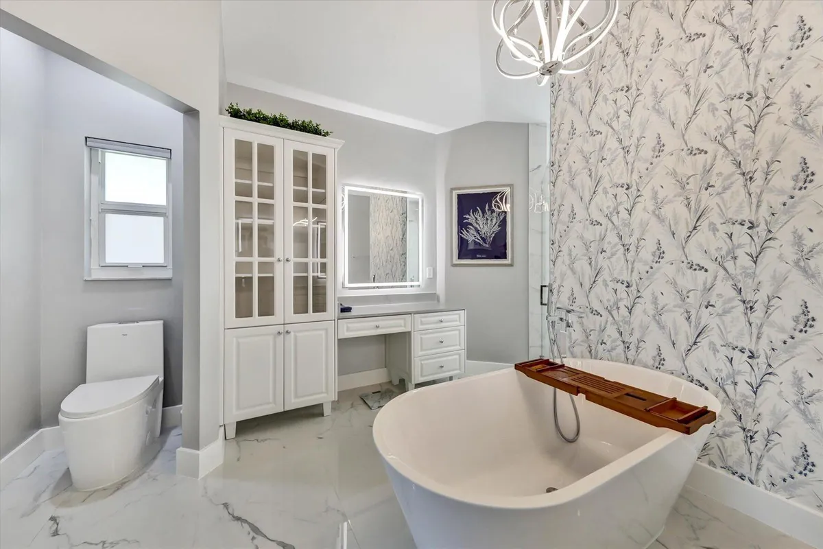 25-10370 NW 50th Ct-25