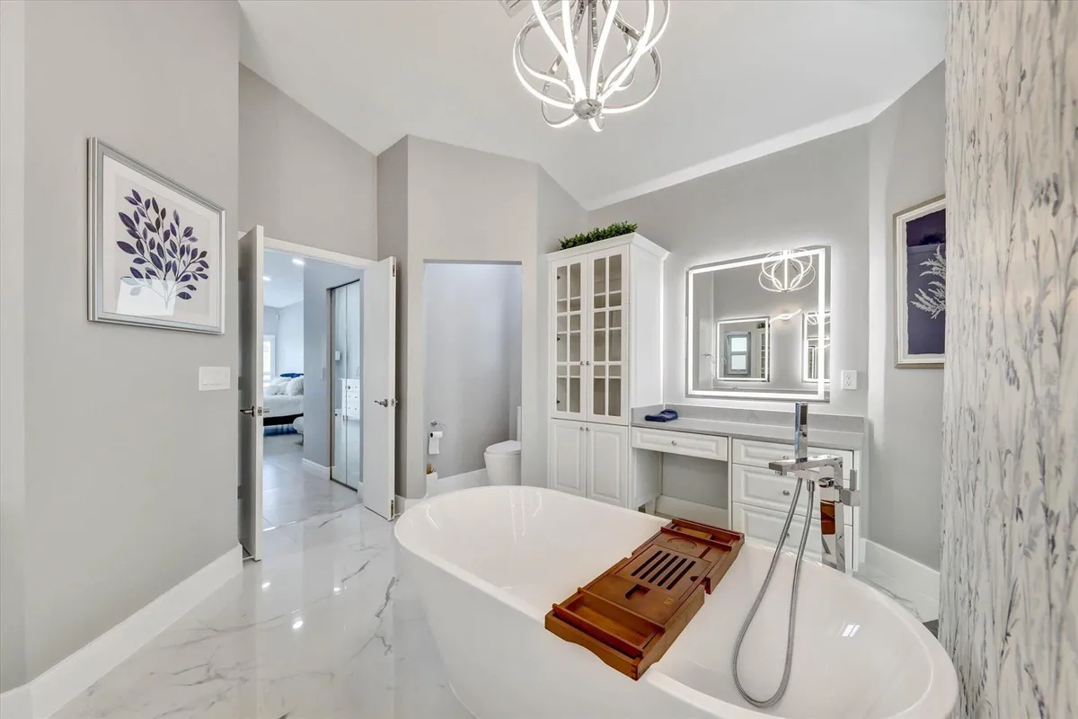 26-10370 NW 50th Ct-26