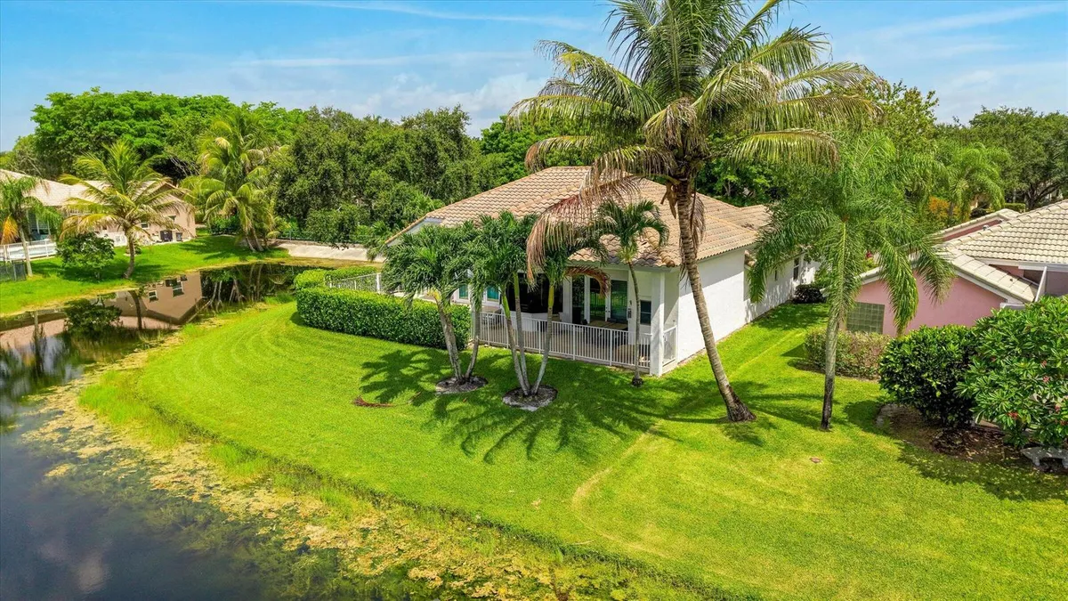 57-10370 NW 50th Ct-57