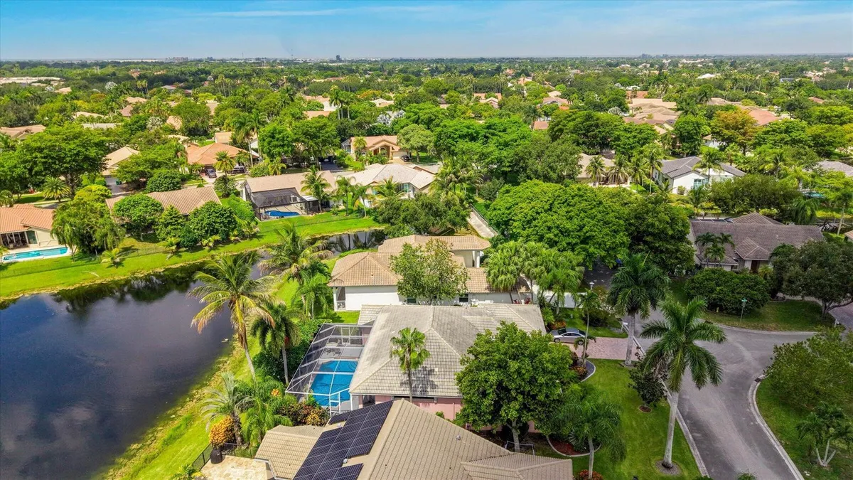 56-10370 NW 50th Ct-56