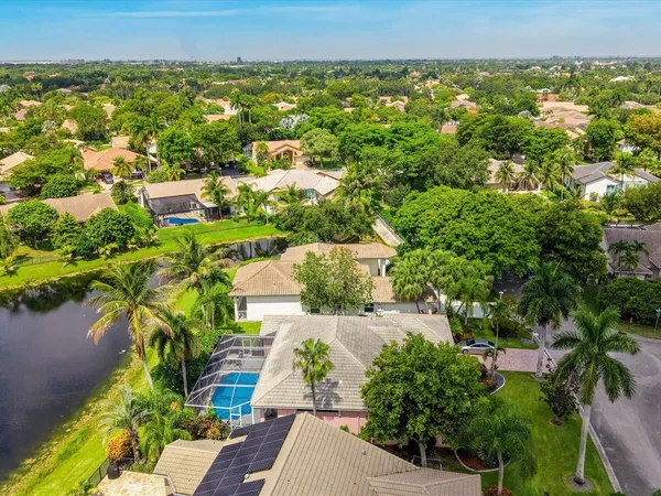 56-10370 NW 50th Ct-56