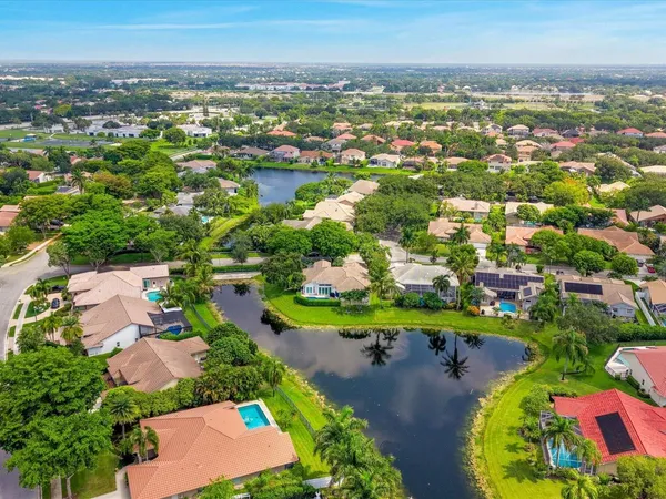 52-10370 NW 50th Ct-52