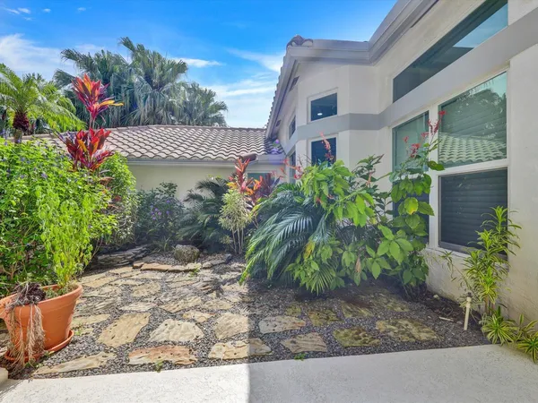12-10370 NW 50th Ct-12