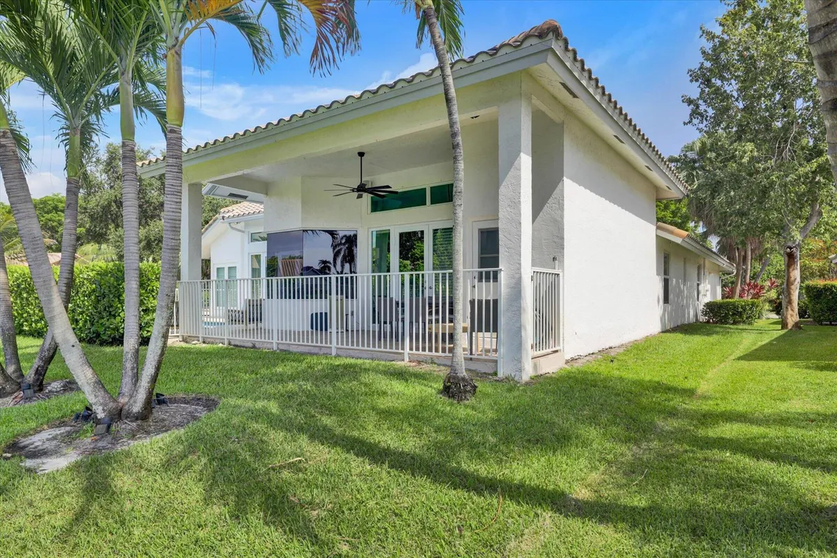 10-10370 NW 50th Ct-10
